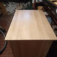 scrivania   per computer 