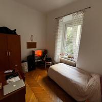 Stanza a Trieste per studentesse