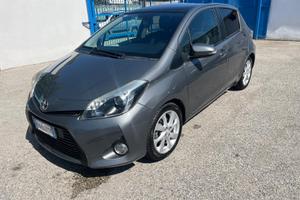 Toyota Yaris 5P-1.5 hybrid-c autom-lounge-2012