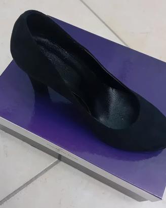 Scarpe con tacchi alti neri sneg