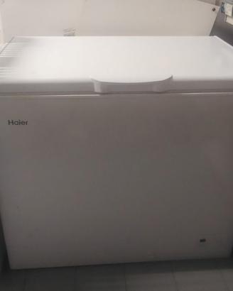 CONGELATORE A POZZETTO HAIER 196 lt