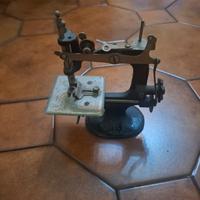 macchina da cucire vintage