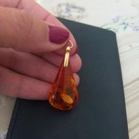 Ciondolo oro 18k e ambra