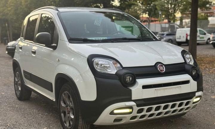 FIAT Panda 1.0 FireFly Hybrid City Cross+ GPL