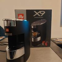 macchina caffè illy X9