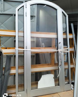 Vetrina in Alluminio R40 ad Arco.