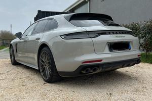 Porsche Panamera 4 E-Hybrid Sport