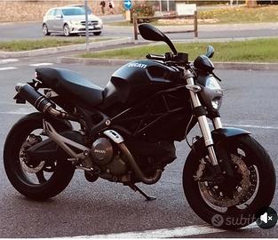Ducati Monster 696
