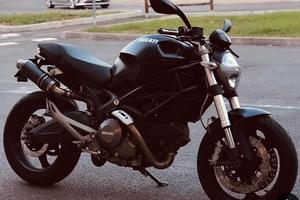 Ducati Monster 696