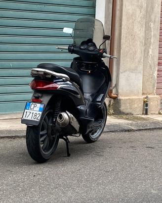 Beverly 250