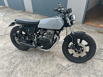 Yamaha XS400 cafe race