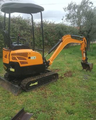 miniescavatore usato 18 ql