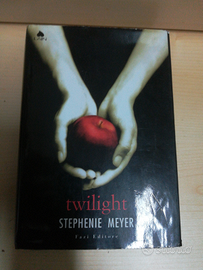 Stephenie Meyer. Twilight