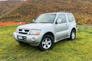 Mitsubishi Pajero V60 3.2 DiD