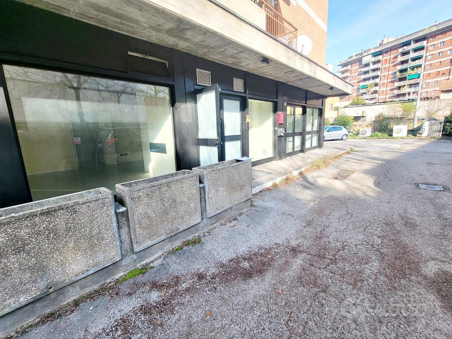 Locale Commerciale Perugia via Mentana PRC/106