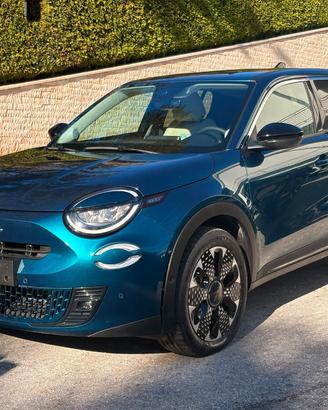 FIAT 600 Hybrid 110 CV DCT MHEV La Prima