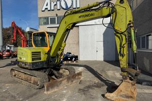 MINIESCAVATORE HYUNDAI R80CR-9