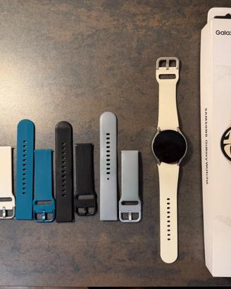 Samsung Galaxy Watch 6 40mm + 5 cinturini