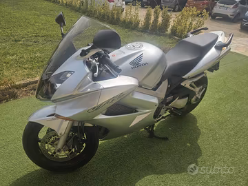 Honda VFR 800 V Tec