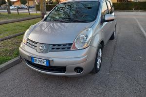Nissan Note con 170000km Anno 2007 