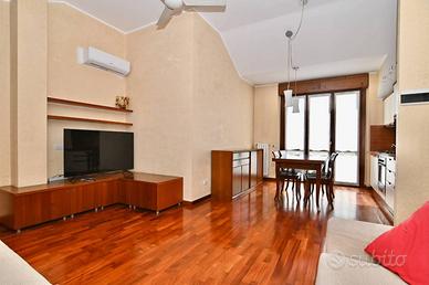 Appartamento di 85 m² con 3 locali e box auto a Rh