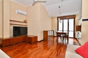 Appartamento di 85 m² con 3 locali e box auto a Rh