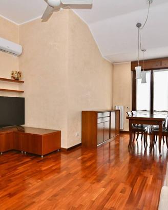 Appartamento di 85 m² con 3 locali e box auto a Rh