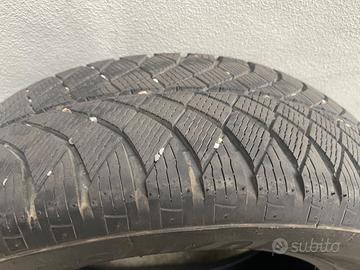Gomme  215 65 17 103V 4 stagioni Nankang