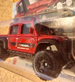 hotwheels '15 Land Rover Defender Double Cab