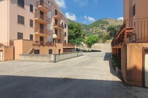 MONREALE: MAGAZZINO IN RESIDENCE DI RECENTE