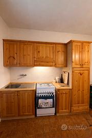 Cucina in legno massiccio