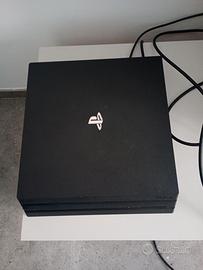 PlayStation 4 Pro con 2 joypad, VR e 7 giochi