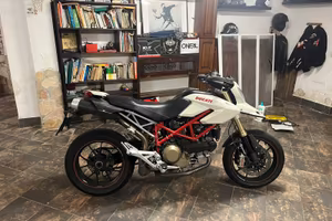 Ducati Hypermotard 1100s 2009