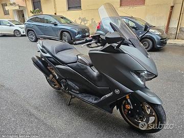 Yamaha TMAX 560 T MAX T-MAX TECH MAX AKRAPOVIC