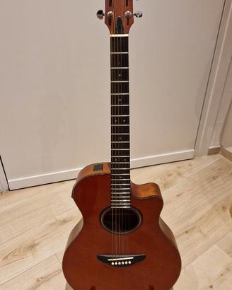 Chitarra acustica Yamaha APX-3 con custodia rigida