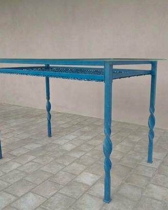 tavolo in ferro e piano in vetro 