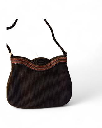 borsetta in raso plissettata con tracolla intrecci