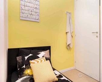Stanza in appartamento di 64 m² a Milano