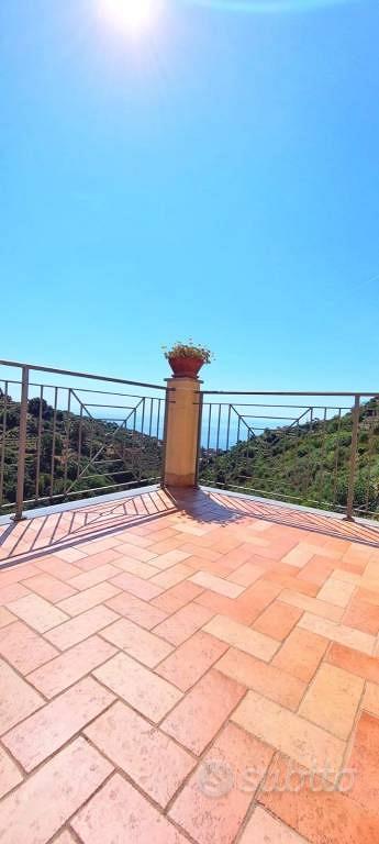Villa di 244 m² con più di 5 locali a Bordighera - Vista 3