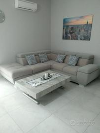 divano angolare 250 cm. per 250 cm con contenitore
