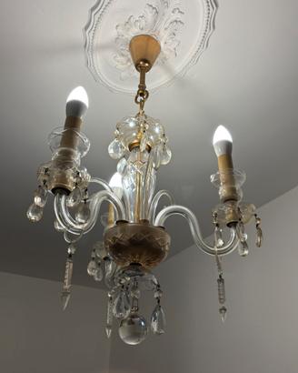 Lampadario sospeso con pendenti