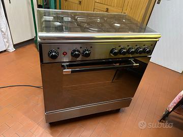 Cucina 5 fuochi con forno