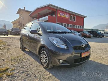TOYOTA Yaris 1.3 5 porte Sol