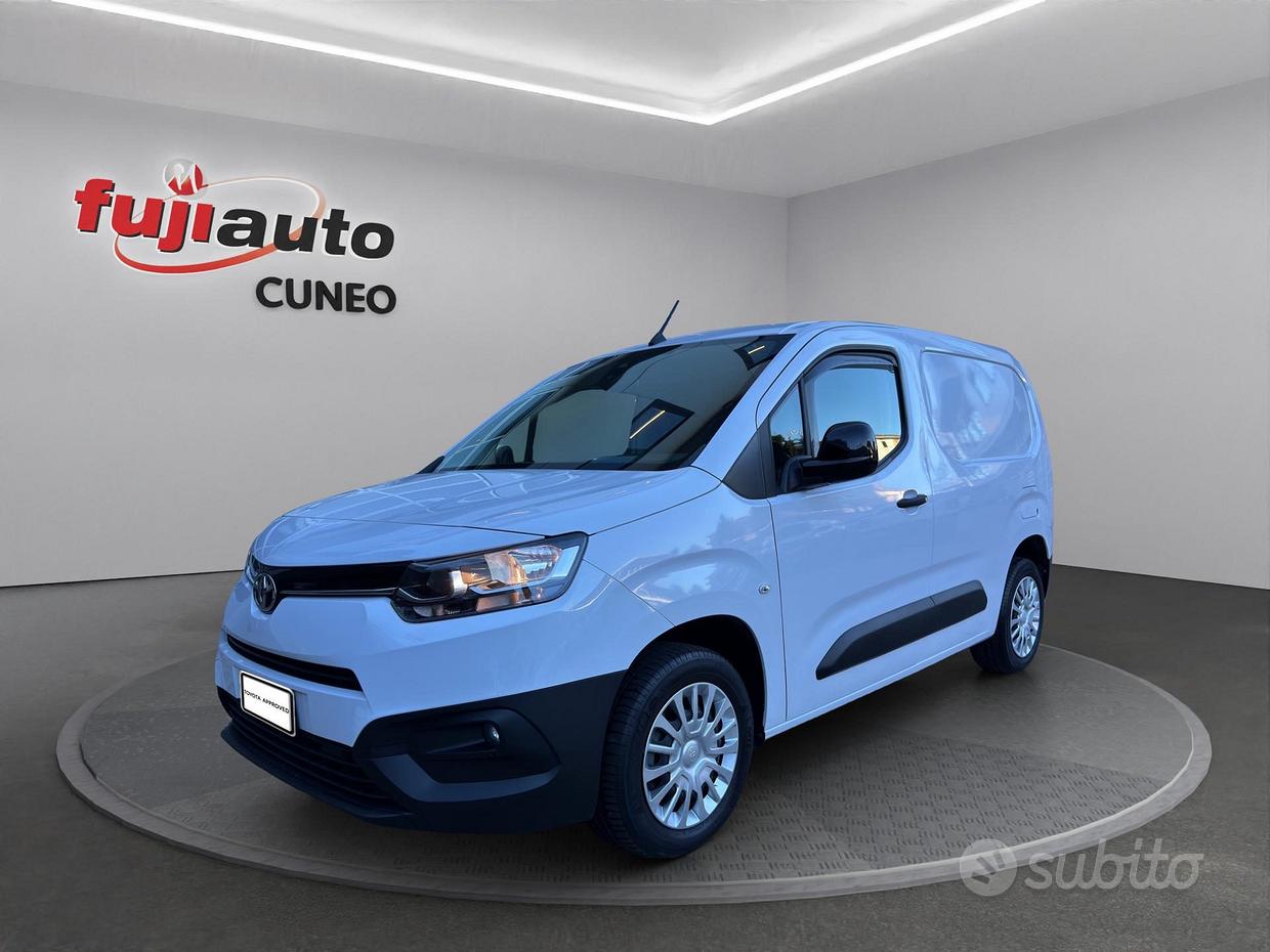 TOYOTA Proace City