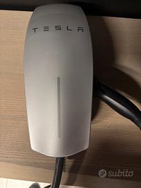 Wall box tesla