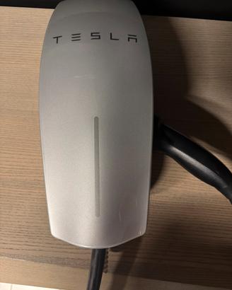 Wall box tesla