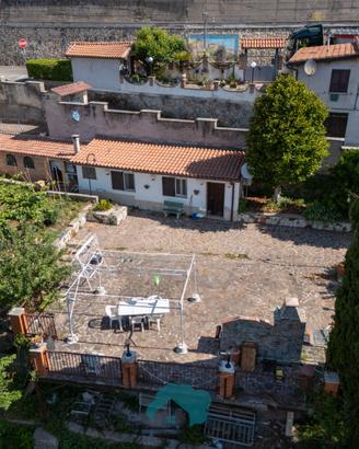 Appartamento con entrata indipendente e giardino