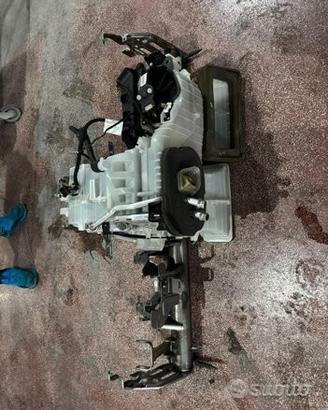 Ricambi disponibili convogliatore Opel corsa 2017