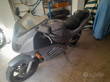 Suzuki RF 600- Guzzi V35- Ciao Piaggio