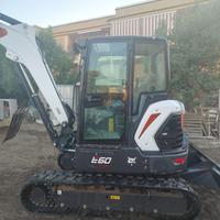 Escavatore BobCat E60 compreso Accessori
